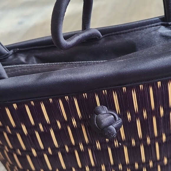 EUC Baskets of Cambodia natural straw Handbag shoulder bag, black tan - Picture 7 of 10